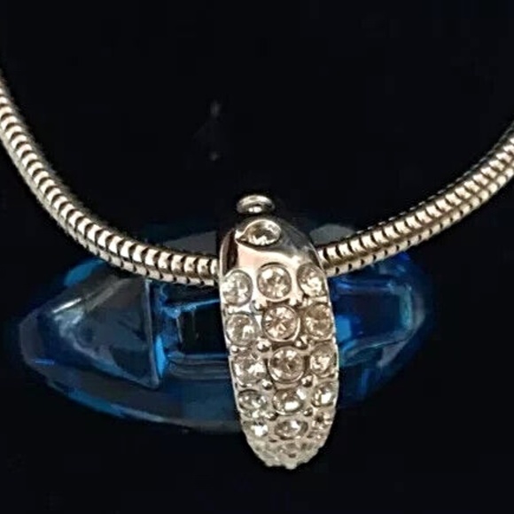 Swarovski Wonders of the Sea Eternity Blue Sea Scallop Shell Necklace & Earrings - Picture 5 of 8